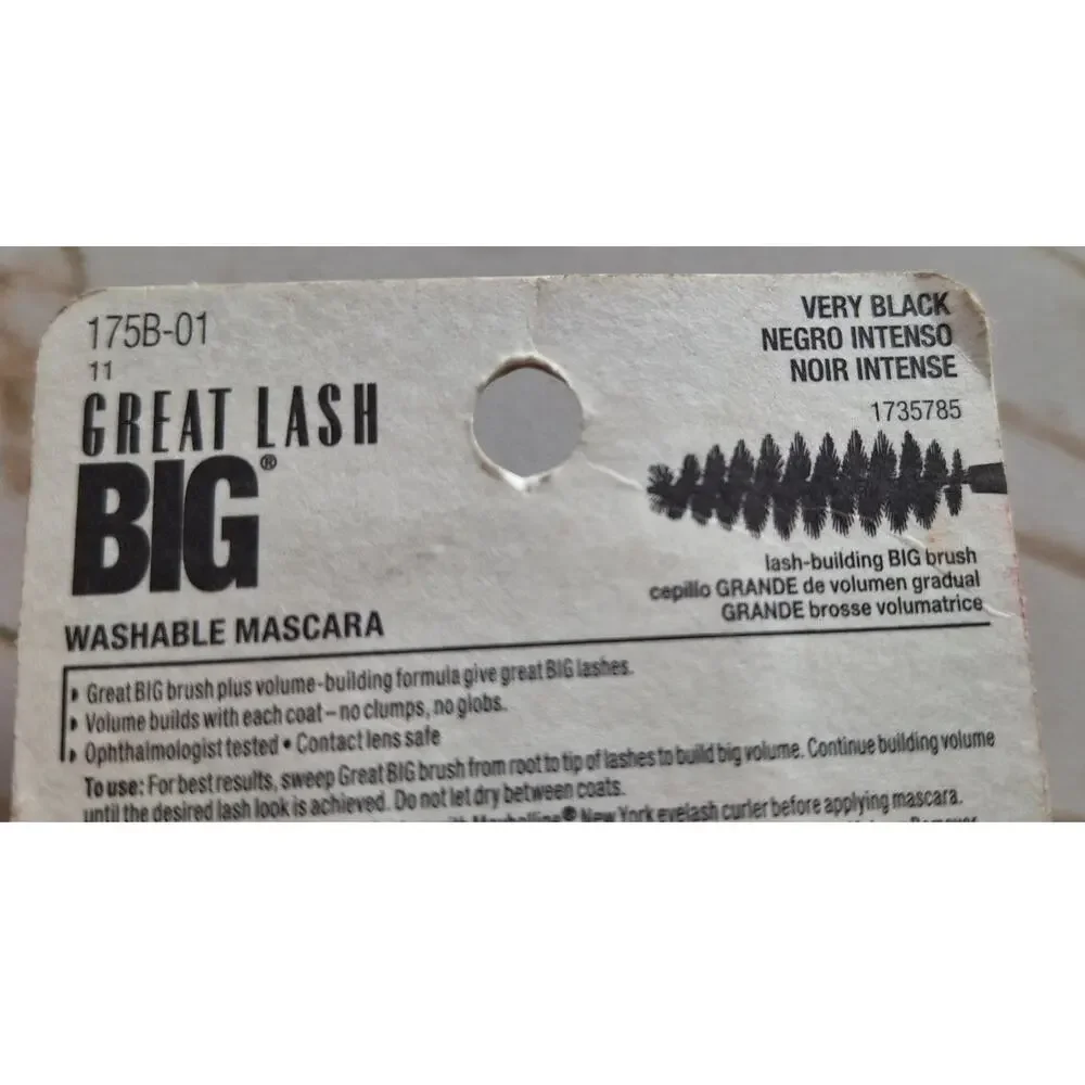 Maybelline Great Lush Big Mascara Very Black Sealed in package New.